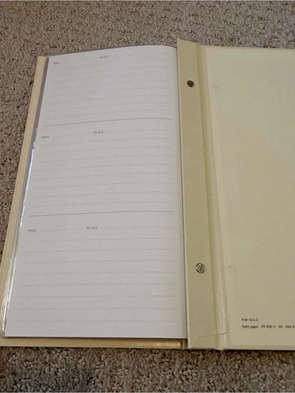 Vintage Hallmark 1982 Embossed Ivory Seashell Photo Album Holds 48 Pics 3.5 x 5